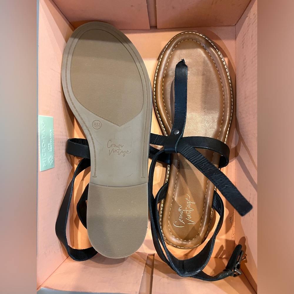 Brand new Crown Vintage Paysen Sandal Size 8M